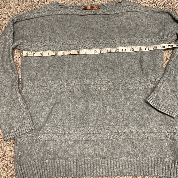 Belldini cable knit sweater - Picture 4 of 8